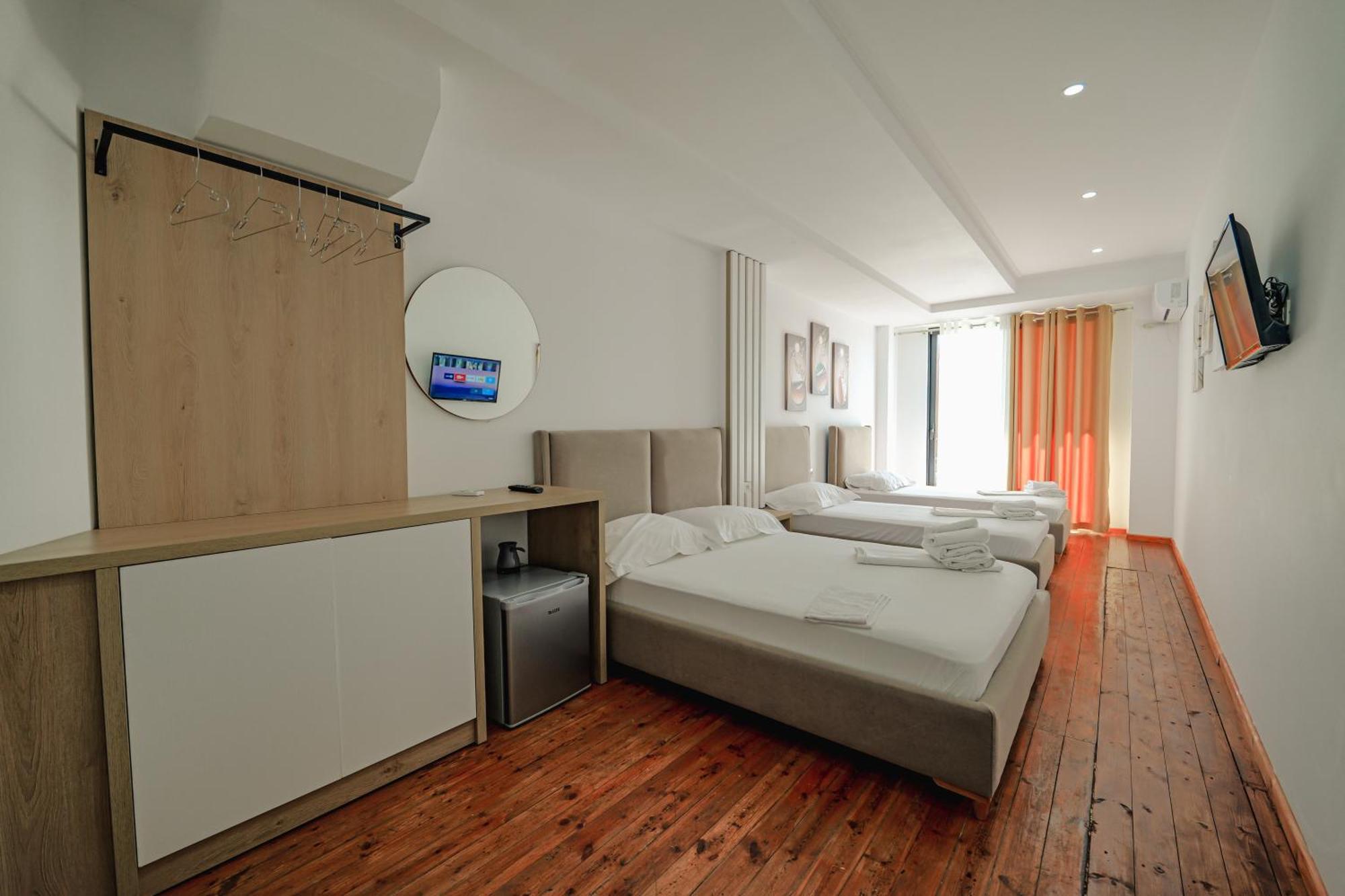 Hotel Summer Sarande Exterior photo