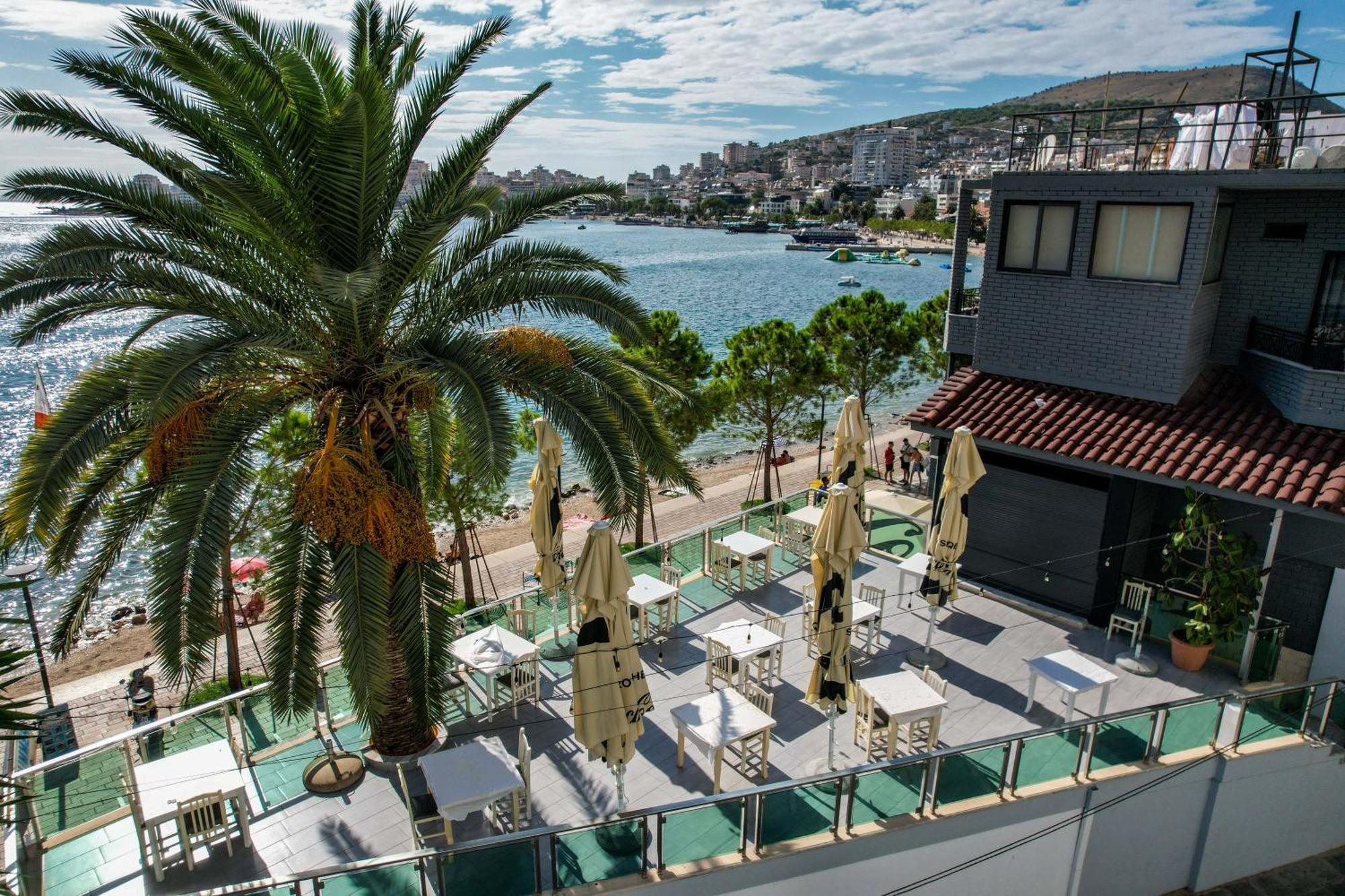 Hotel Summer Sarande Exterior photo