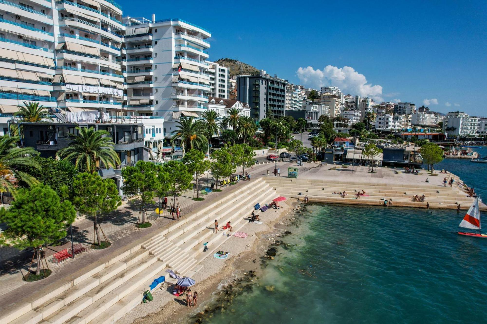 Hotel Summer Sarande Exterior photo